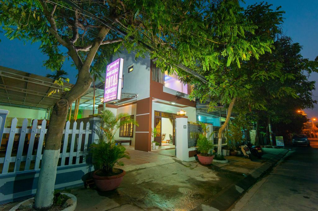 Royal Homestay Хойан Экстерьер фото